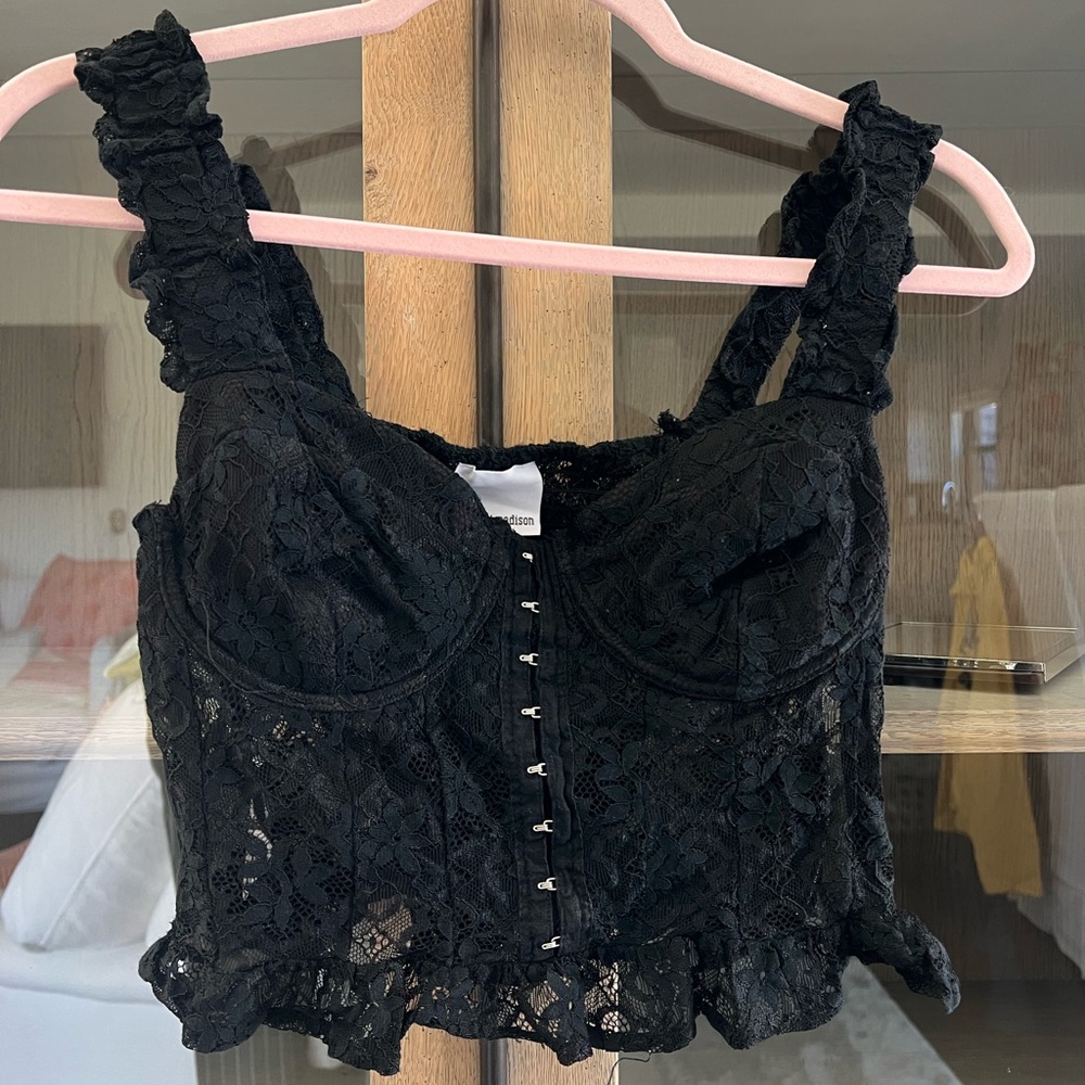 skylar+madison black top